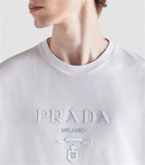 prada tshirt stampa|prada t shirt men's sale.